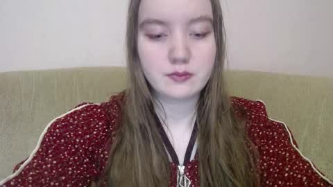 Josefin online show from December 18, 2025, 8:31 am