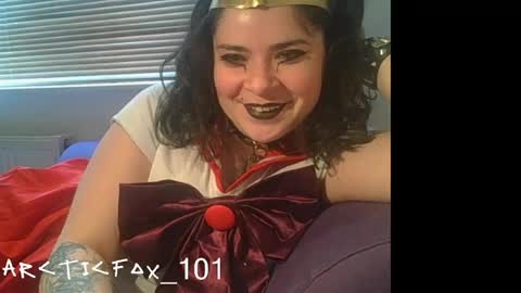 Snapshot of arcticfox_101 chatting on April 3, 2026, 12:36 pm Daisy online show from April 3, 2026, 12:36 pm
