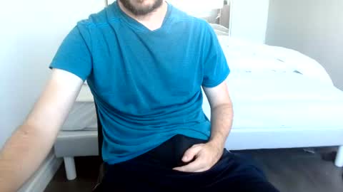 Snapshot of arekusan6 chatting on June 22, 2026, 5:43 pm Arek online show from June 22, 2026, 5:43 pm