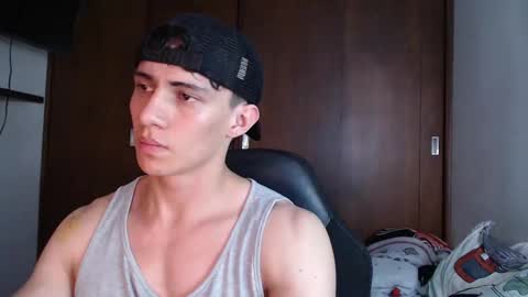 Snapshot of ares_aestheticgod chatting on March 5, 2025, 8:32 pm Ares D online show from March 5, 2025, 8:32 pm