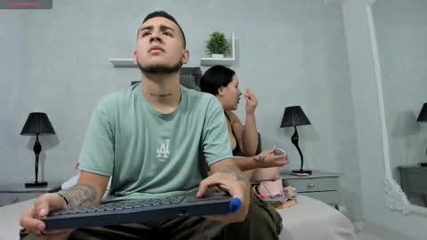 Snapshot of aresandgabby chatting on October 1, 2025, 12:55 pm Ares And Gabby online show from October 1, 2025, 12:55 pm