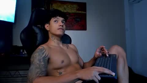 aress444 online show from December 14, 2025, 9:52 pm