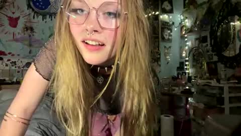 areyawatching0_0 online show from August 5, 2026, 2:03 am