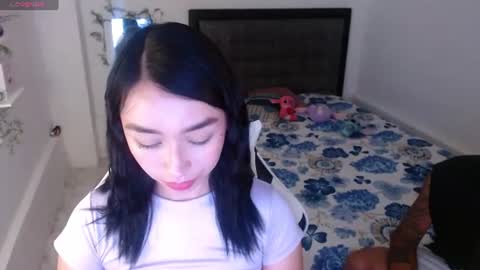 ari_2dcouple online show from July 17, 2026, 4:41 am