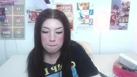 Snapshot of ari_rossee_ chatting on February 7, 2025, 2:40 am    online show from February 7, 2025, 2:40 am