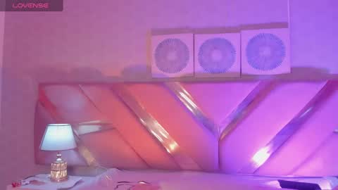 Ari  online show from December 22, 2024, 5:45 am