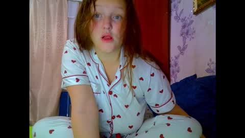 Aria online show from October 24, 2025, 8:38 pm