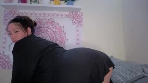 Snapshot of aria__marie chatting on June 6, 2026, 4:28 am Aria Marie online show from June 6, 2026, 4:28 am