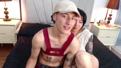 aria y orien  online show from March 6, 2025, 5:43 pm