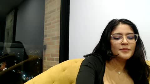 Snapshot of aria_andradee chatting on February 20, 2025, 12:08 am aria_andradee online show from February 20, 2025, 12:08 am