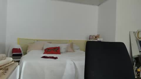 Snapshot of aria_andradee chatting on September 26, 2025, 3:10 am aria_andradee online show from September 26, 2025, 3:10 am