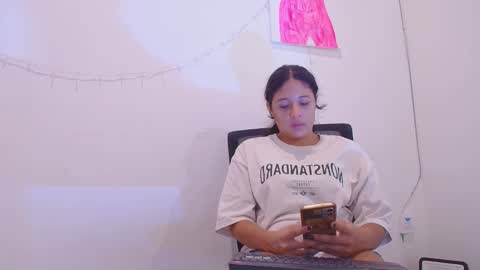 aria_arthur online show from September 22, 2025, 8:00 pm