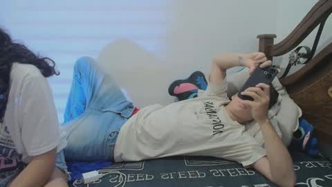 aria_arthur online show from October 10, 2025, 10:25 am