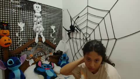 aria_arthur online show from October 21, 2025, 10:05 am