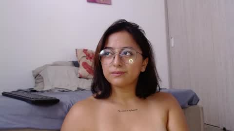 AriaBronw online show from June 3, 2026, 2:33 pm