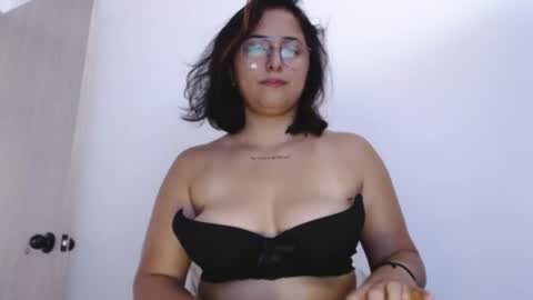 AriaBronw online show from July 21, 2026, 2:08 pm