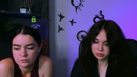 Snapshot of aria_glow chatting on July 19, 2026, 7:28 pm Aria online show from July 19, 2026, 7:28 pm