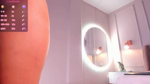 Snapshot of aria_greco chatting on December 14, 2024, 9:07 am Aria  online show from December 14, 2024, 9:07 am