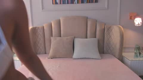 Snapshot of aria_greco chatting on February 20, 2025, 2:51 am Aria  online show from February 20, 2025, 2:51 am