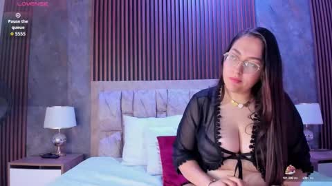 aria_kai_ online show from February 11, 2026, 12:21 pm