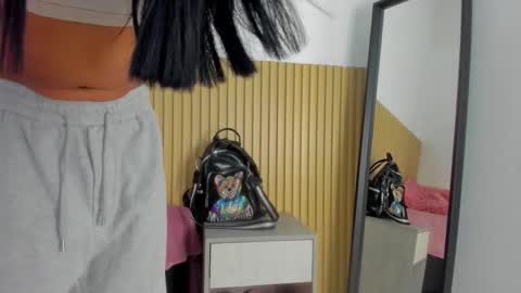 Aria Millers  online show from February 22, 2026, 11:31 am