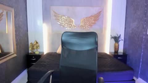 Snapshot of ariaa_belle chatting on February 8, 2026, 3:43 am ARI online show from February 8, 2026, 3:43 am