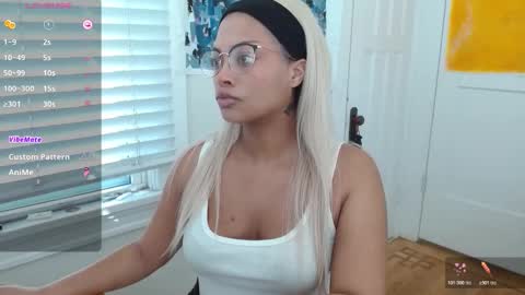 Snapshot of ariaatelier chatting on February 4, 2026, 7:31 pm Aria Atelier online show from February 4, 2026, 7:31 pm