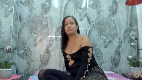 ariablade online show from July 14, 2026, 9:31 pm
