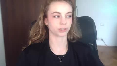 AriaCreazy online show from July 1, 2026, 2:40 pm