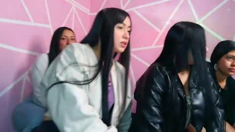 dafna lorens  online show from April 8, 2026, 1:55 pm