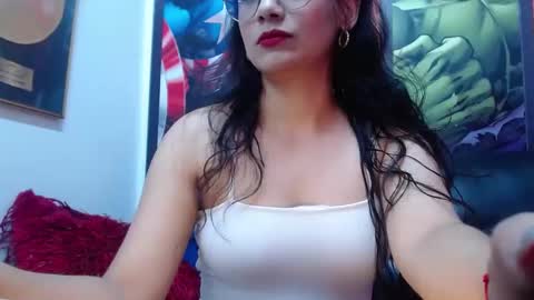 Snapshot of ariadna_wells chatting on October 20, 2025, 2:06 pm A R I online show from October 20, 2025, 2:06 pm