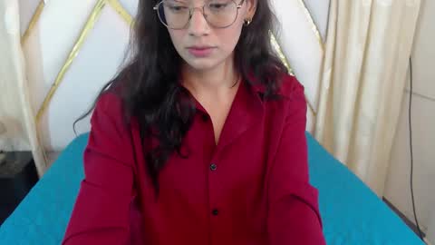 Snapshot of ariadna_wells chatting on November 21, 2025, 2:38 pm A R I online show from November 21, 2025, 2:38 pm