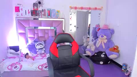 ariadnacappelletty online show from March 21, 2026, 4:21 pm