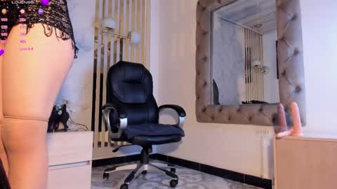 Snapshot of ariagh_ chatting on October 2, 2025, 7:43 pm aria online show from October 2, 2025, 7:43 pm