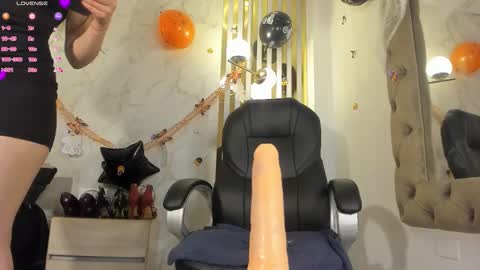 Snapshot of ariagh_ chatting on October 22, 2025, 7:35 pm aria online show from October 22, 2025, 7:35 pm