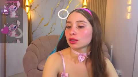 ariana18_b online show from March 12, 2026, 1:06 pm