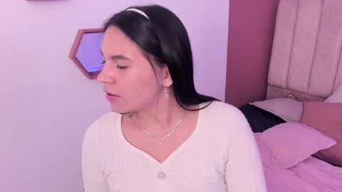 ariana__clauss online show from December 2, 2025, 10:38 pm