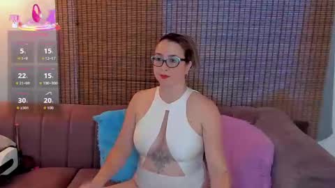 Ariana Cruz online show from November 8, 2025, 2:06 pm