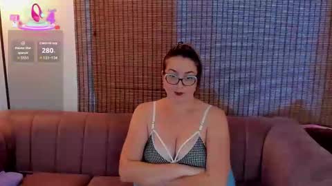 Ariana Cruz online show from December 19, 2025, 4:47 pm