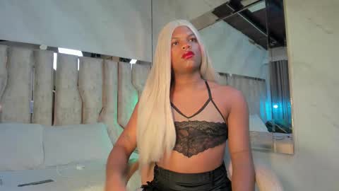 Snapshot of ariana_grande233 chatting on March 3, 2026, 11:38 am ariana_grande233 online show from March 3, 2026, 11:38 am