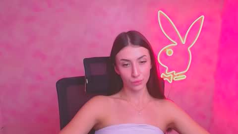 Snapshot of ariana_muur chatting on September 15, 2025, 11:32 am Ariana online show from September 15, 2025, 11:32 am