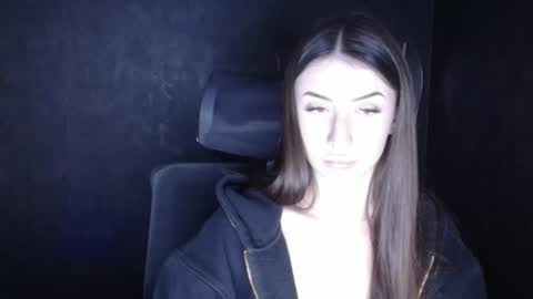 Snapshot of ariana_muur chatting on October 8, 2025, 6:44 am Ariana online show from October 8, 2025, 6:44 am