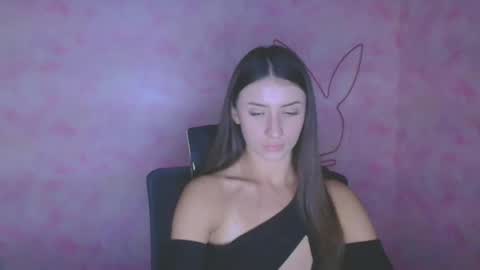 Snapshot of ariana_muur chatting on October 27, 2025, 12:31 pm Ariana online show from October 27, 2025, 12:31 pm