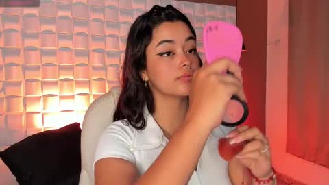 Ariana  online show from September 13, 2025, 1:33 pm