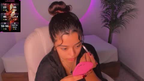 Ariana  online show from November 4, 2025, 12:26 pm