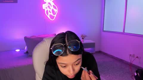 Ariana  online show from November 15, 2025, 12:23 pm