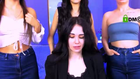 ariana_ross7 online show from November 8, 2025, 9:24 pm