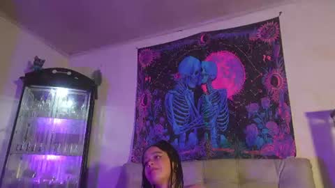 ariana_whitee online show from July 29, 2026, 9:07 am