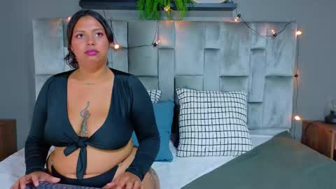 Ariana  Max online show from September 24, 2025, 2:59 am