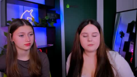 arianaa_cat online show from March 30, 2026, 6:42 pm